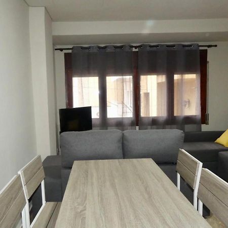 Apartament Encantador Al Centre De Vic Aptgarbi エクステリア 写真