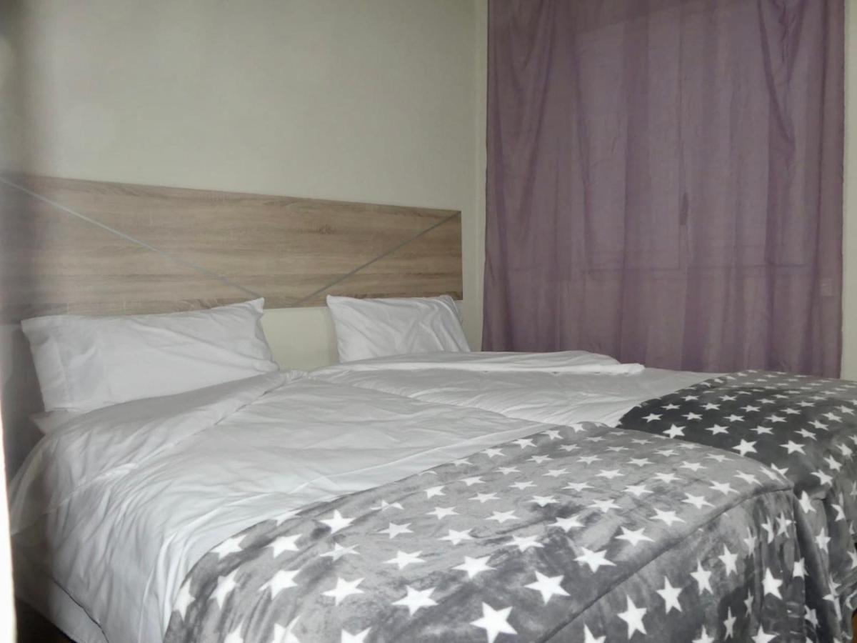 Apartament Encantador Al Centre De Vic Aptgarbi エクステリア 写真