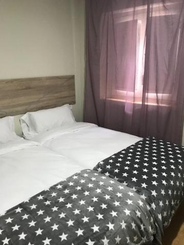 Apartament Encantador Al Centre De Vic Aptgarbi エクステリア 写真